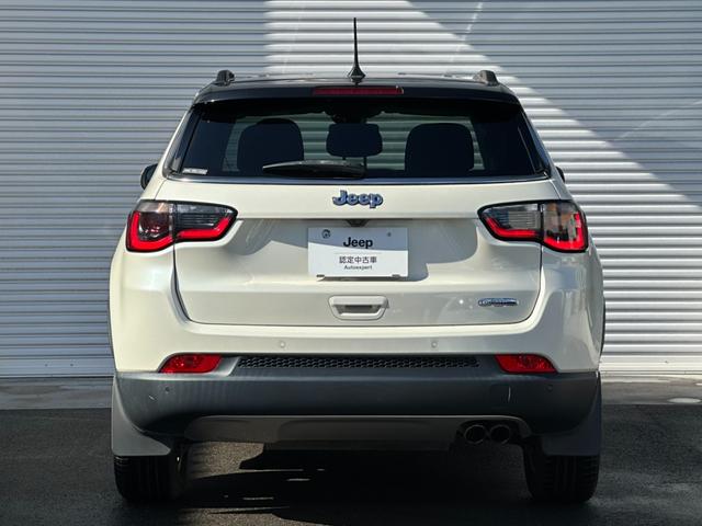 ジープ・コンパス ロンジチュード　１オ－ナ－　Ｂカメラ　ＡｐｐｌｅＣａｒＰｌａｙ　Ｂｌｕｅｔｏｏｔｈ　ＥＴＣ　純正ナビ　クルーズコントロール　パーキングアシスト　ブラインドスポットモニター　リアトラフィックモニター　認定中古車保証付き（17枚目）