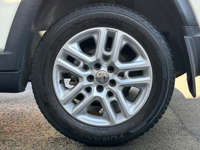 ジープ・コンパス ロンジチュード　１オ－ナ－　Ｂカメラ　ＡｐｐｌｅＣａｒＰｌａｙ　Ｂｌｕｅｔｏｏｔｈ　ＥＴＣ　純正ナビ　クルーズコントロール　パーキングアシスト　ブラインドスポットモニター　リアトラフィックモニター　認定中古車保証付き（23枚目）