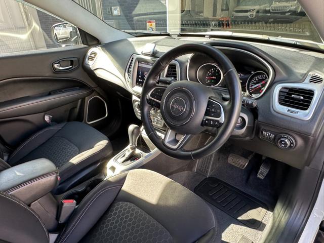 ジープ・コンパス ロンジチュード　１オ－ナ－　Ｂカメラ　ＡｐｐｌｅＣａｒＰｌａｙ　Ｂｌｕｅｔｏｏｔｈ　ＥＴＣ　純正ナビ　クルーズコントロール　パーキングアシスト　ブラインドスポットモニター　リアトラフィックモニター　認定中古車保証付き（54枚目）
