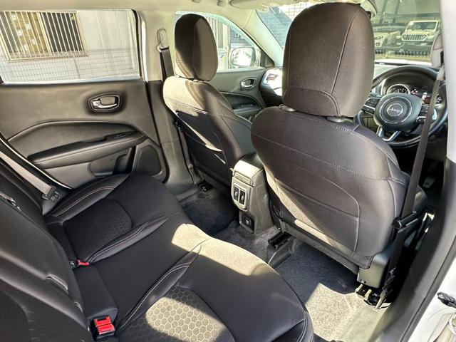 ジープ・コンパス ロンジチュード　１オ－ナ－　Ｂカメラ　ＡｐｐｌｅＣａｒＰｌａｙ　Ｂｌｕｅｔｏｏｔｈ　ＥＴＣ　純正ナビ　クルーズコントロール　パーキングアシスト　ブラインドスポットモニター　リアトラフィックモニター　認定中古車保証付き（67枚目）