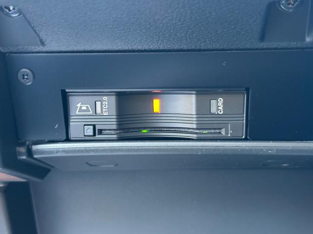 ジープ・レネゲード リミテッド　１オ－ナ－　ＬＥＤヘッドライト搭載モデル　Ｂカメラ　シートヒーター　ＡｐｐｌｅＣａｒＰｌａｙ　Ｂｌｕｅｔｏｏｔｈ　純正ナビ　フルセグ　ＡＣＣ　電動シート　ＥＴＣ２．０　レザーシート　認定中古車保証付き（41枚目）