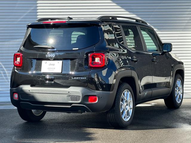 ジープ・レネゲード リミテッド　１オ－ナ－　ＬＥＤヘッドライト搭載モデル　Ｂカメラ　シートヒーター　ＡｐｐｌｅＣａｒＰｌａｙ　Ｂｌｕｅｔｏｏｔｈ　純正ナビ　フルセグ　ＡＣＣ　電動シート　ＥＴＣ２．０　レザーシート　認定中古車保証付き（52枚目）