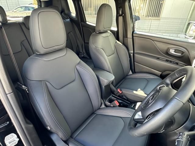 ジープ・レネゲード リミテッド　１オ－ナ－　ＬＥＤヘッドライト搭載モデル　Ｂカメラ　シートヒーター　ＡｐｐｌｅＣａｒＰｌａｙ　Ｂｌｕｅｔｏｏｔｈ　純正ナビ　フルセグ　ＡＣＣ　電動シート　ＥＴＣ２．０　レザーシート　認定中古車保証付き（55枚目）