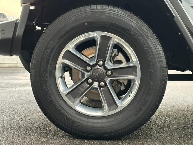 『この度は弊社在庫車両をご覧頂き、誠にありがとうございます。フォーシーズンズグループ総在庫台数５００台以上の厳選された豊富な在庫からお好みのお車をお選び頂けます。』ＴＥＬ：００７８−６０４４−２３１０