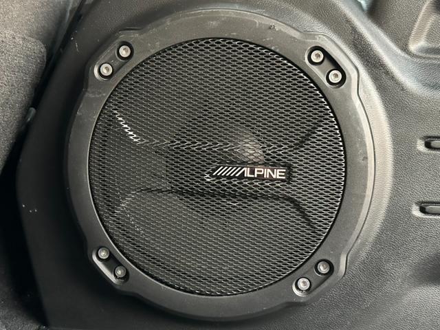 弊社はジープ正規ディーラー　ジープ東大阪、ジープ箕面、ジープ堺を展開しております。