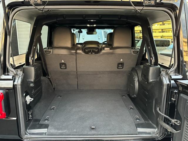 専任の研修を受け熟練したメカニックが大切にご納車整備させて頂きます。お客様にご満足・ご納得し、お乗り頂く為にフォーシーズンズの追及は日々続きます！ＴＥＬ：００７８−６０４４−２３１０