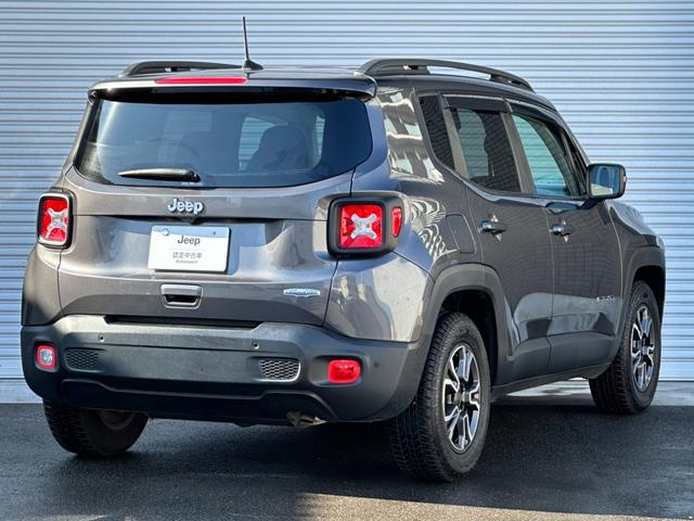 ジープ・レネゲード ロンジチュード　ＡｐｐｌｅＣａｒＰｌａｙ　Ｂｌｕｅｔｏｏｔｈ　ｂｅａｔｓオーディオＥＴＣ　クル－ズコントロール　バックカメラ　リアトラフィックモニター　ブラインドスポットモニタ－　衝突被害軽減ブレーキ　認定中古車保証（17枚目）