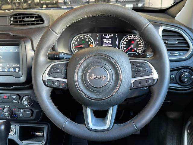 ジープ・レネゲード ロンジチュード　ＡｐｐｌｅＣａｒＰｌａｙ　Ｂｌｕｅｔｏｏｔｈ　ｂｅａｔｓオーディオＥＴＣ　クル－ズコントロール　バックカメラ　リアトラフィックモニター　ブラインドスポットモニタ－　衝突被害軽減ブレーキ　認定中古車保証（23枚目）