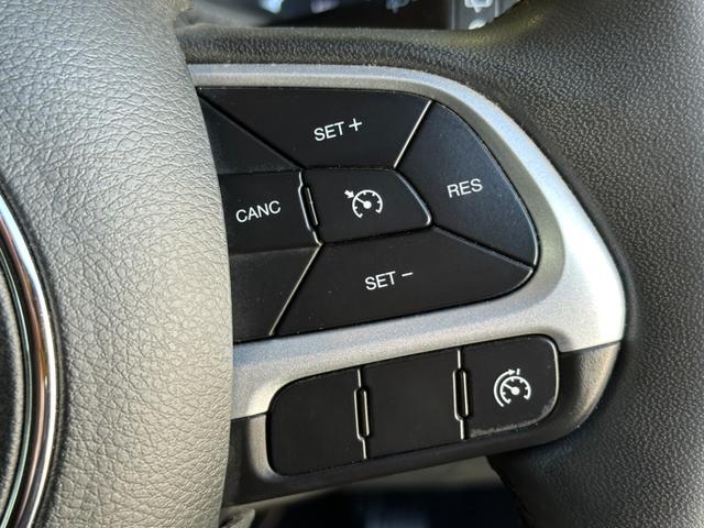 ジープ・レネゲード ロンジチュード　ＡｐｐｌｅＣａｒＰｌａｙ　Ｂｌｕｅｔｏｏｔｈ　ｂｅａｔｓオーディオＥＴＣ　クル－ズコントロール　バックカメラ　リアトラフィックモニター　ブラインドスポットモニタ－　衝突被害軽減ブレーキ　認定中古車保証（25枚目）