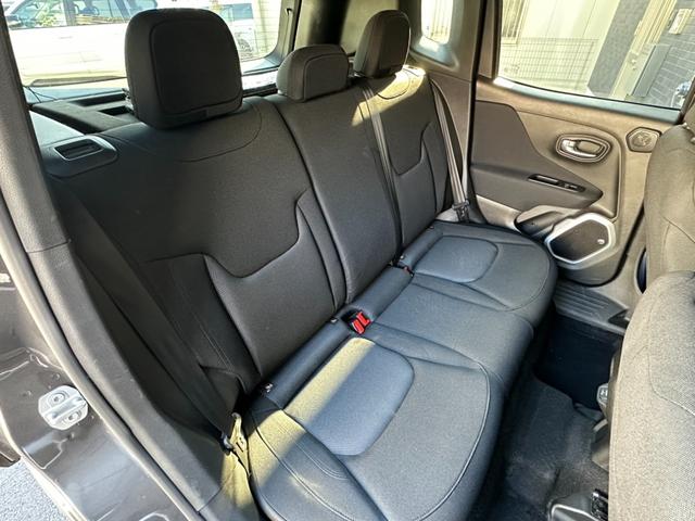 ジープ・レネゲード ロンジチュード　ＡｐｐｌｅＣａｒＰｌａｙ　Ｂｌｕｅｔｏｏｔｈ　ｂｅａｔｓオーディオＥＴＣ　クル－ズコントロール　バックカメラ　リアトラフィックモニター　ブラインドスポットモニタ－　衝突被害軽減ブレーキ　認定中古車保証（35枚目）