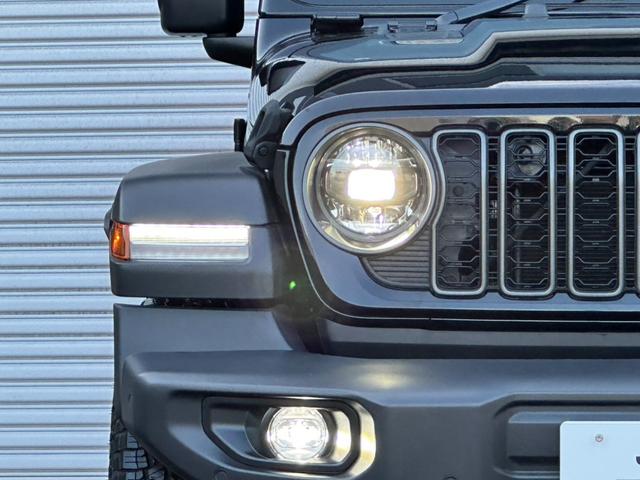 ジープ・ラングラーアンリミテッド スポーツ 現行モデル 12.3インチモニター AppleCarPlay Bluetooth 純正ナビゲーション LEDライト 前面衝突警報 ACC フロントカメラ バックカメラ ワンオーナー 認定中古車保証付き(14枚目)