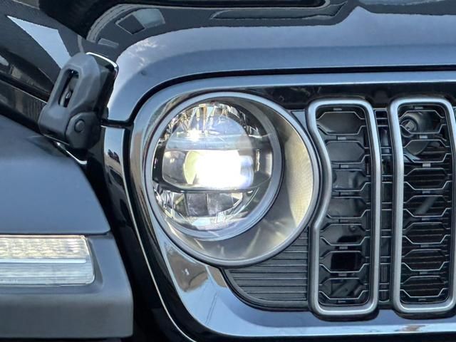 ジープ・ラングラーアンリミテッド スポーツ 現行モデル 12.3インチモニター AppleCarPlay Bluetooth 純正ナビゲーション LEDライト 前面衝突警報 ACC フロントカメラ バックカメラ ワンオーナー 認定中古車保証付き(15枚目)