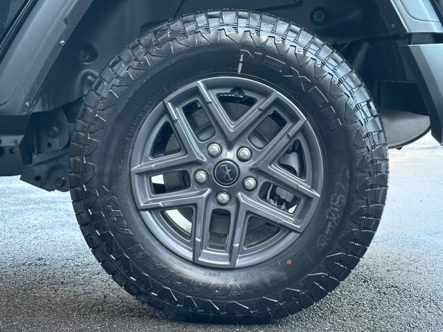 ジープ・ラングラーアンリミテッド スポーツ 現行モデル 12.3インチモニター AppleCarPlay Bluetooth 純正ナビゲーション LEDライト 前面衝突警報 ACC フロントカメラ バックカメラ ワンオーナー 認定中古車保証付き(23枚目)