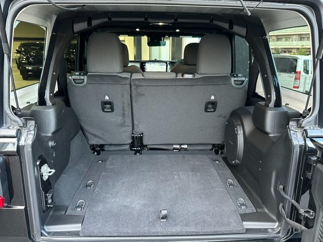 ジープ・ラングラーアンリミテッド スポーツ 現行モデル 12.3インチモニター AppleCarPlay Bluetooth 純正ナビゲーション LEDライト 前面衝突警報 ACC フロントカメラ バックカメラ ワンオーナー 認定中古車保証付き(37枚目)