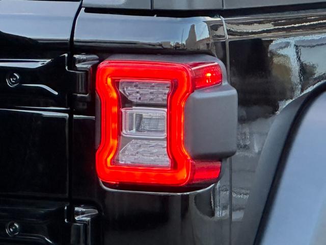 ジープ・ラングラーアンリミテッド スポーツ 現行モデル 12.3インチモニター AppleCarPlay Bluetooth 純正ナビゲーション LEDライト 前面衝突警報 ACC フロントカメラ バックカメラ ワンオーナー 認定中古車保証付き(51枚目)