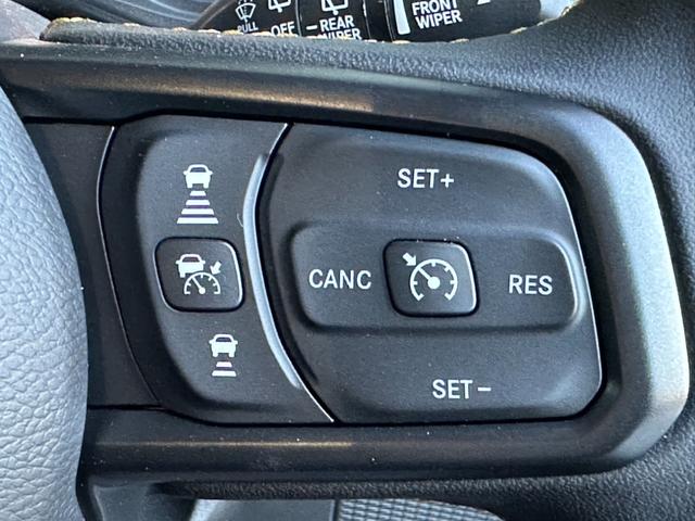 ジープ・ラングラーアンリミテッド スポーツ 現行モデル 12.3インチモニター AppleCarPlay Bluetooth 純正ナビゲーション LEDライト 前面衝突警報 ACC フロントカメラ バックカメラ ワンオーナー 認定中古車保証付き(60枚目)