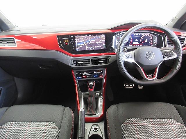 ポロGTI ベースグレード IQライト レーンチェンジアシスト ABS ブレーキアシスト 18インチアルミホイール レザーシート 純正ナビ ブラインドスッポトライト(13枚目)