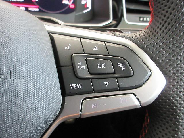 ポロGTI ベースグレード IQライト レーンチェンジアシスト ABS ブレーキアシスト 18インチアルミホイール レザーシート 純正ナビ ブラインドスッポトライト(17枚目)