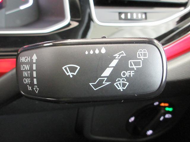 ポロGTI ベースグレード IQライト レーンチェンジアシスト ABS ブレーキアシスト 18インチアルミホイール レザーシート 純正ナビ ブラインドスッポトライト(21枚目)