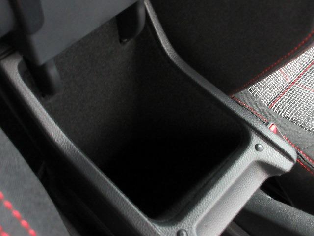 ポロGTI ベースグレード IQライト レーンチェンジアシスト ABS ブレーキアシスト 18インチアルミホイール レザーシート 純正ナビ ブラインドスッポトライト(33枚目)