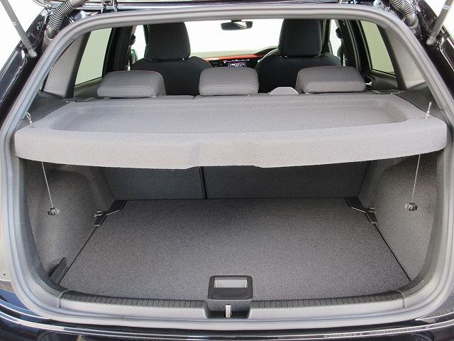 ポロGTI ベースグレード IQライト レーンチェンジアシスト ABS ブレーキアシスト 18インチアルミホイール レザーシート 純正ナビ ブラインドスッポトライト(40枚目)