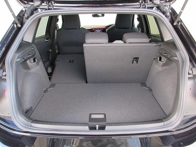 ポロGTI ベースグレード IQライト レーンチェンジアシスト ABS ブレーキアシスト 18インチアルミホイール レザーシート 純正ナビ ブラインドスッポトライト(42枚目)