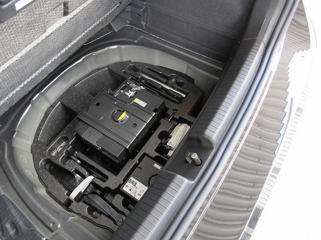 ポロGTI ベースグレード IQライト レーンチェンジアシスト ABS ブレーキアシスト 18インチアルミホイール レザーシート 純正ナビ ブラインドスッポトライト(44枚目)
