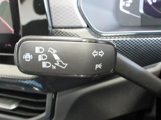 Ｔ－クロス ＴＳＩ　アクティブ　ＬＥＤヘッドライト　ＡＣＣ　トラベルアシスト　レーンキープアシスト　１６インチアルミホイール　Ｄｉｓｃｏｖｅｒパッケージ　スマートエントリー（17枚目）