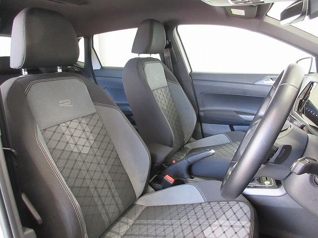 ポロ TSI Rライン LEDヘッドライト IQライト レーンキープアシスト 後方死角検知機能 Discoverパッケージ 17インチアルミホイール トラベルアシスト スマートキー(7枚目)