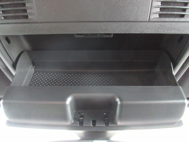 ポロ TSI Rライン LEDヘッドライト IQライト レーンキープアシスト 後方死角検知機能 Discoverパッケージ 17インチアルミホイール トラベルアシスト スマートキー(19枚目)