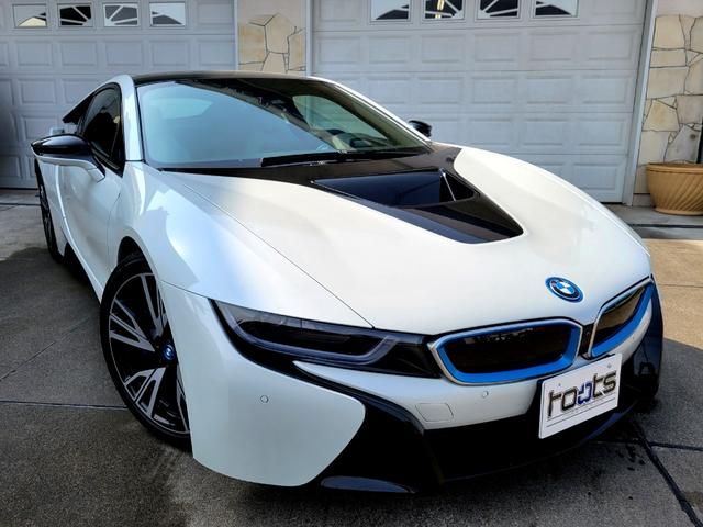 ｉ８ ベースグレード　ベースグレード（４名）　ピュアインパルスＰＫＧ　ｉブルーアクセント　左Ｈ　ディーラー点検記録簿　３６０°カメラ　２０インチアルミ　ブラックハイグロスキャリパー　ハーマンカードン　ＥＴＣ（3枚目）