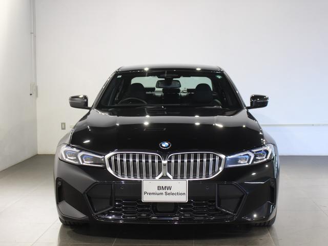 ３シリーズ ３２０ｄ　ｘＤｒｉｖｅＭスポーツハイラインパッケージ　認定中古車／レンタアップ／ブラックサファイア／ブラックレザー／アクティブクルーズコントロール／被害軽減ブレーキ／全方位カメラ／フロントパワーシート／フロントシートヒーター／電動リアゲート／ＨＵＤ（4枚目）