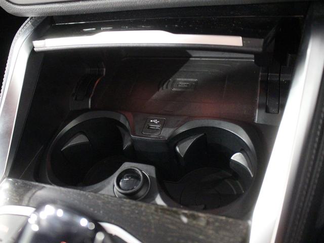 4シリーズ M440i xDriveカブリオレ 認定中古車/ブラックサファイア/レッドレザー/19インチ純正アロイホイール/フロントパワーシート/アクティブクルーズコントロール/被害軽減ブレーキ/全方位カメラ/ETC内蔵ミラー/電動ソフトトップ(44枚目)