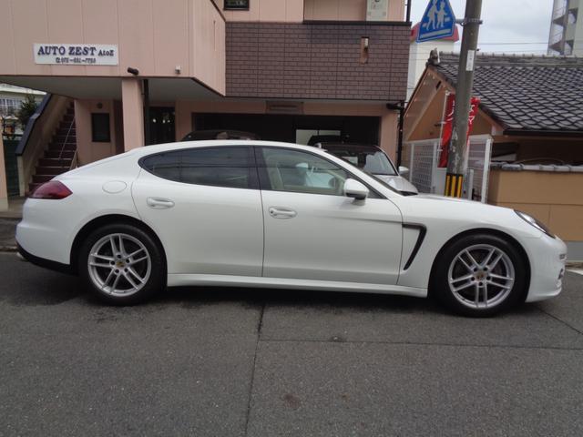 パナメーラ ベースグレード ホワイトレザー 後期モデル 19インチAW 純正ナビ バックカメラ シートヒーター CD DVD Bluetooth接続(7枚目)