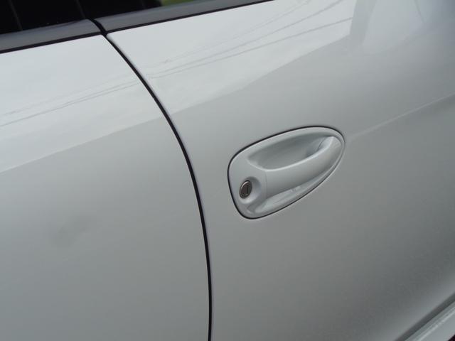 パナメーラ ベースグレード ホワイトレザー 後期モデル 19インチAW 純正ナビ バックカメラ シートヒーター CD DVD Bluetooth接続(9枚目)