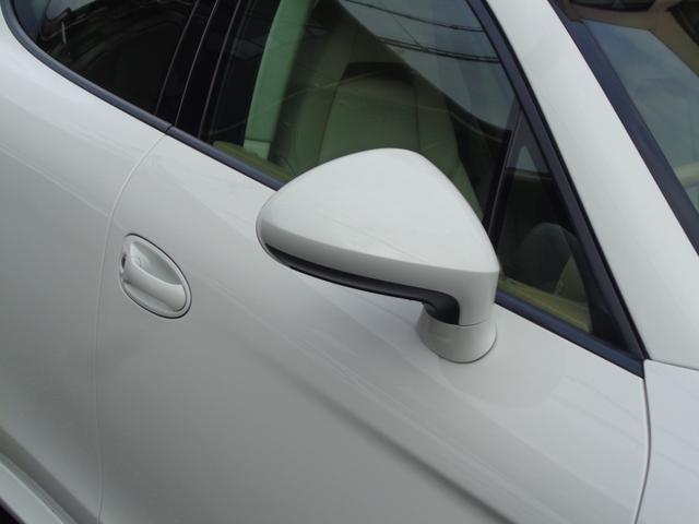 パナメーラ ベースグレード ホワイトレザー 後期モデル 19インチAW 純正ナビ バックカメラ シートヒーター CD DVD Bluetooth接続(10枚目)