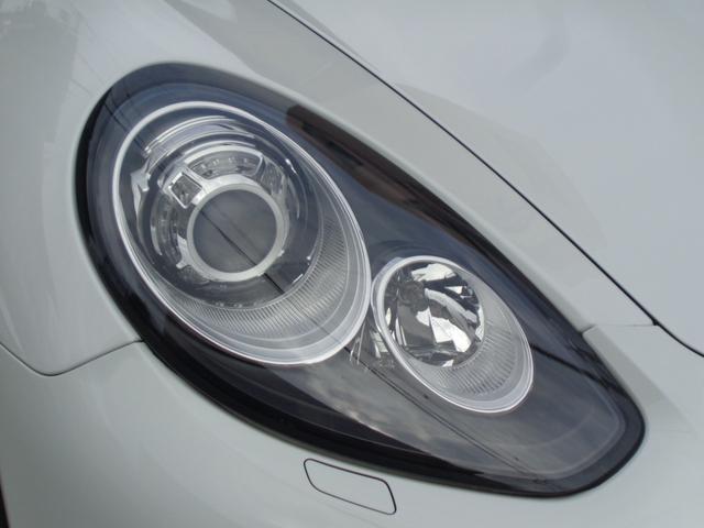 パナメーラ ベースグレード ホワイトレザー 後期モデル 19インチAW 純正ナビ バックカメラ シートヒーター CD DVD Bluetooth接続(11枚目)