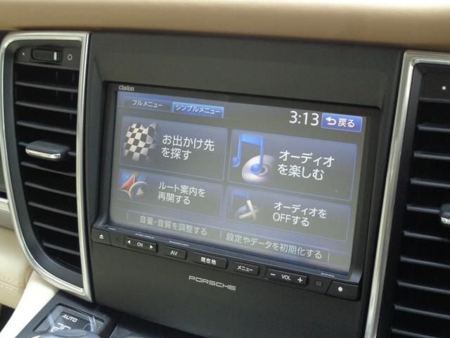 パナメーラ ベースグレード ホワイトレザー 後期モデル 19インチAW 純正ナビ バックカメラ シートヒーター CD DVD Bluetooth接続(19枚目)