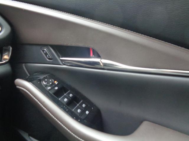 CX-30 XD Lパッケージ アラウンドビューモニター シートヒーター ステアヒーター 前後ドラレコ パワーバックドア メモリー付パワーシート 禁煙(31枚目)