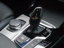 シフトレバーまわりも上質な仕上がり。細部にまでこだわりを感じるインテリアとなっています。