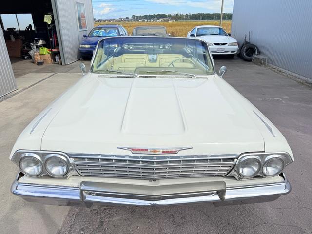 シボレーインパラ SSコンバーチブル 8ナンバー ノーハイドロ(2枚目)