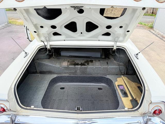 シボレーインパラ SSコンバーチブル 8ナンバー ノーハイドロ(23枚目)