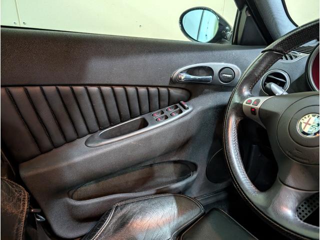 ALFA ROMEO ALFA 156 GTA | 2003 | BLACK | 55400 km | details ALFA ROMEO ALFA 156 GTA | 2003 | BLACK | 55400 km | details