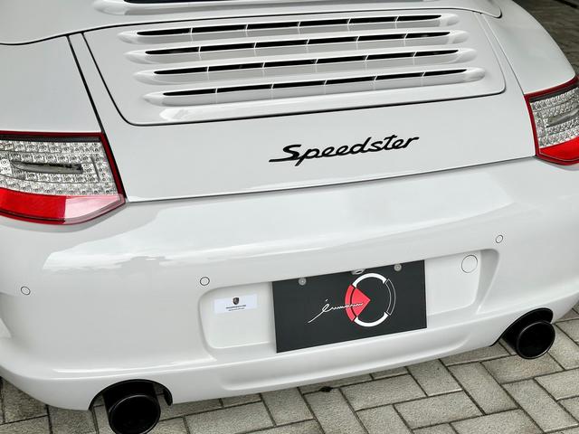 ９１１ 　９９７　スピードスター／世界限定３５６台／新車並行／ＢＯＳＥサラウンドサウンドシステム／Ｓｐｅｅｄｓｔｅｒ専用インテリア／オールレザーインテリア／チェッカーフラッグデザインシート／正規ディーラー記録簿（21枚目）