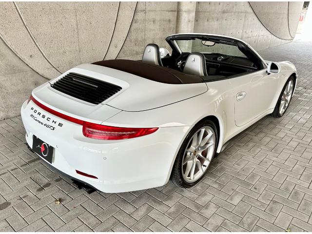 ９１１ ９１１カレラ４ＧＴＳ　カブリオレ　ワンオーナー／スポーツクロノパッケージ／カーボンインテリアパッケージ／スポーツエグゾースト／ＰＡＳＭ／スポーツステアリング／スポーツシートプラス／ＢＯＳＥサウンドシステム／シートヒーター／バックカメラ（8枚目）