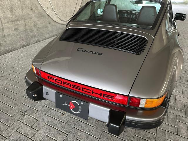 ９１１ ９１１カレラ　ワンオーナー／正規ディーラー車／記録簿／５速ＭＴ／レッドレザー（21枚目）