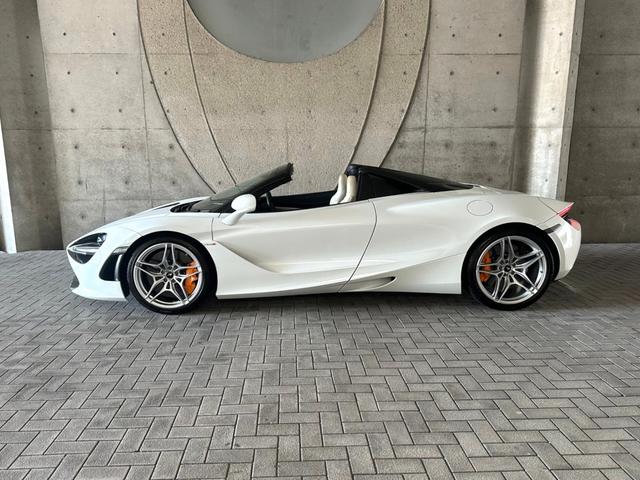 720Sスパイダー ベースグレード ラグジュアリー/カーボンプレーキ/Bowers& Wilkins/フロントリフター/カーボンインテリア(センター・メーターカバー・ステアリング)/Bカメラ/前後ソナー/電動シート/ソフトクローズドア(3枚目)