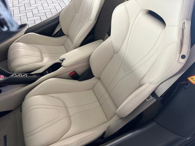 720Sスパイダー ベースグレード ラグジュアリー/カーボンプレーキ/Bowers& Wilkins/フロントリフター/カーボンインテリア(センター・メーターカバー・ステアリング)/Bカメラ/前後ソナー/電動シート/ソフトクローズドア(14枚目)