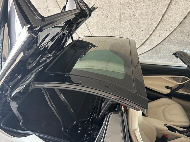 720Sスパイダー ベースグレード ラグジュアリー/カーボンプレーキ/Bowers& Wilkins/フロントリフター/カーボンインテリア(センター・メーターカバー・ステアリング)/Bカメラ/前後ソナー/電動シート/ソフトクローズドア(16枚目)