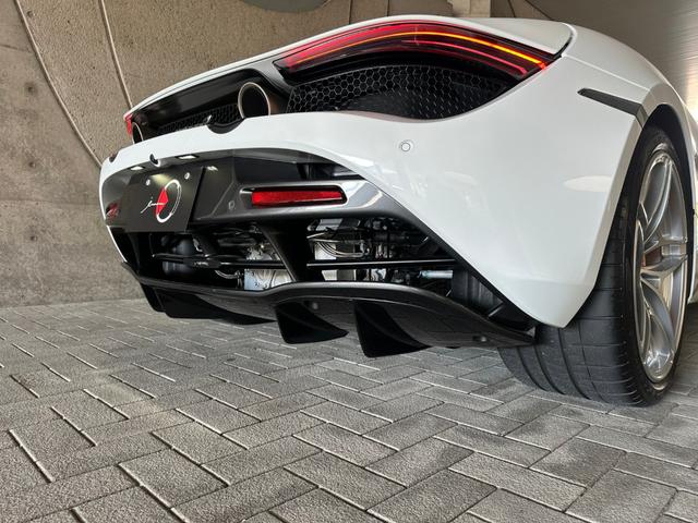 720Sスパイダー ベースグレード ラグジュアリー/カーボンプレーキ/Bowers& Wilkins/フロントリフター/カーボンインテリア(センター・メーターカバー・ステアリング)/Bカメラ/前後ソナー/電動シート/ソフトクローズドア(18枚目)